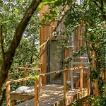 Les Coteaux - & Experiences *