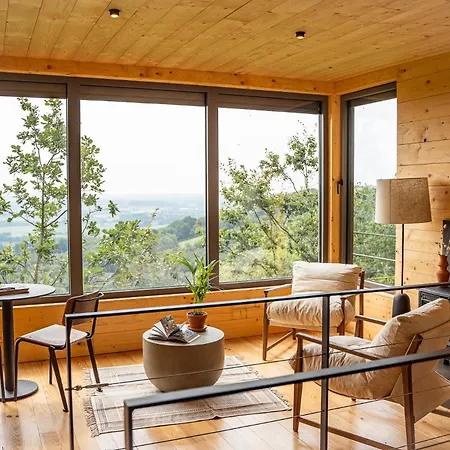 Отель Les Coteaux - & Experiences