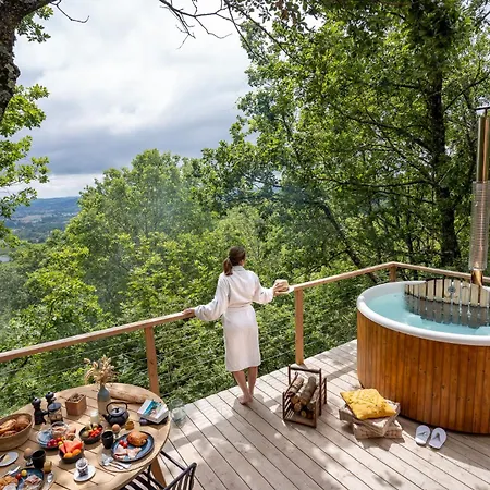 Les Coteaux - & Experiences Отель *