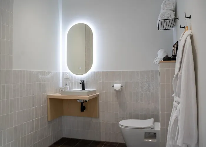 Les Coteaux - & Experiences فندق